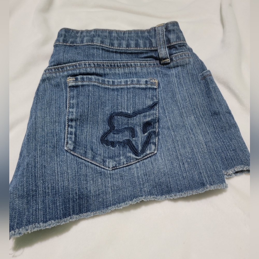 FOX Denim raw hem shorts. Logo on back pocket, size 7. Like new. No flaws
